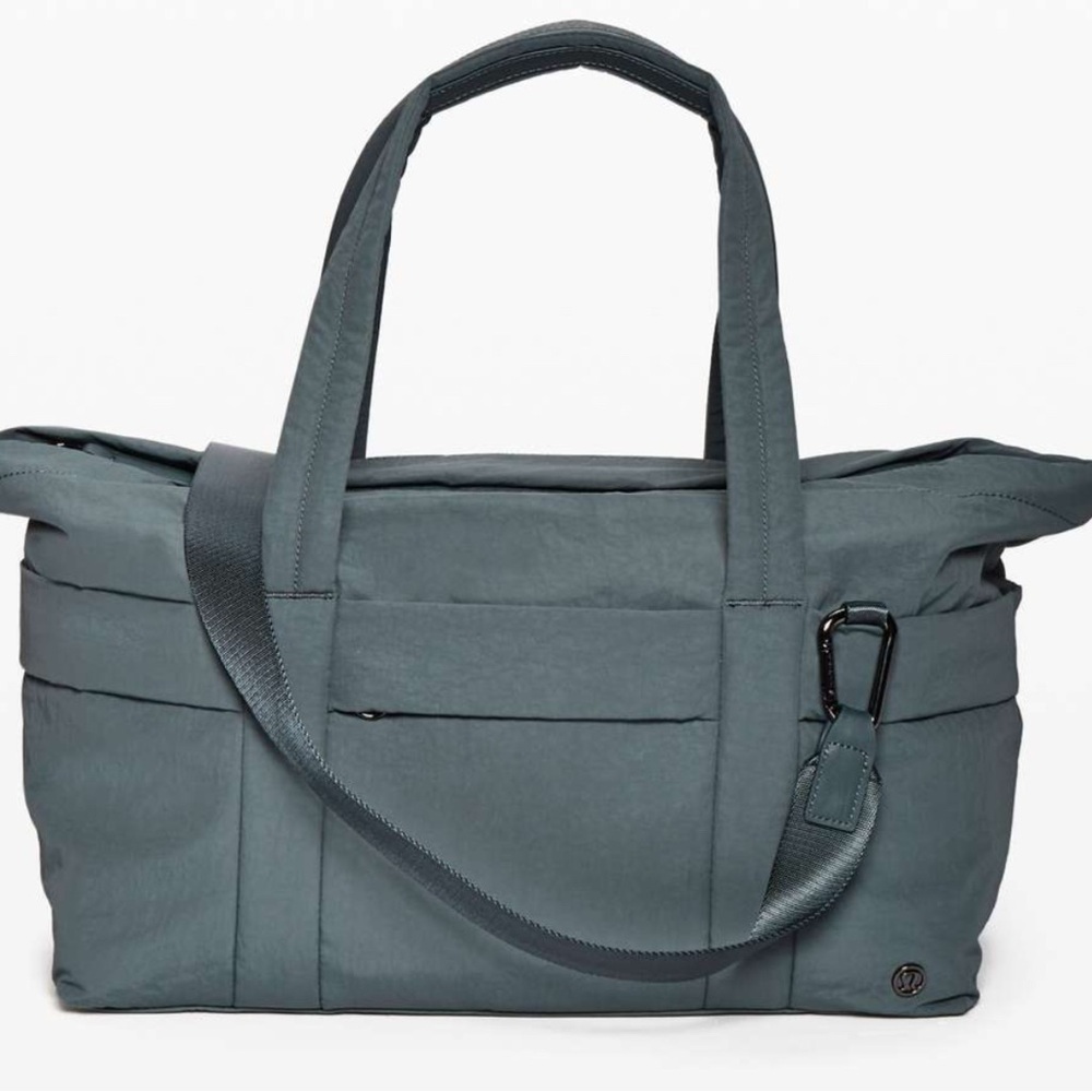 On My Level The Perfect Work to Workout Companion Duffel Bag Lululemon Nightcap